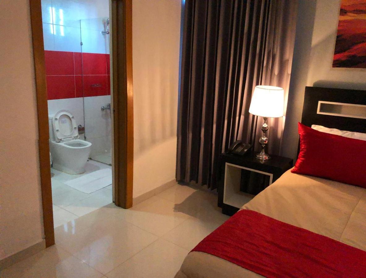 Dpravia Hotel Srl Бани Экстерьер фото